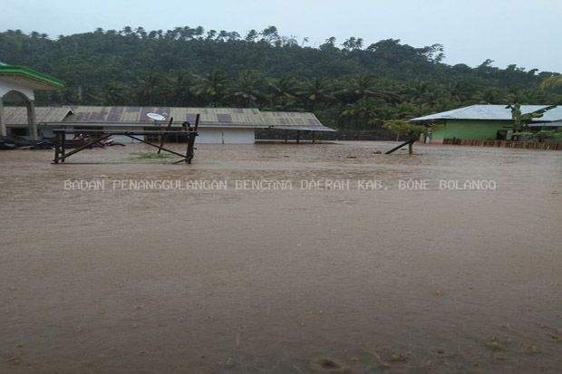 BUPATI HAMIM POU GERAK CEPAT TANGANI BANJIR BONE BOLANGO