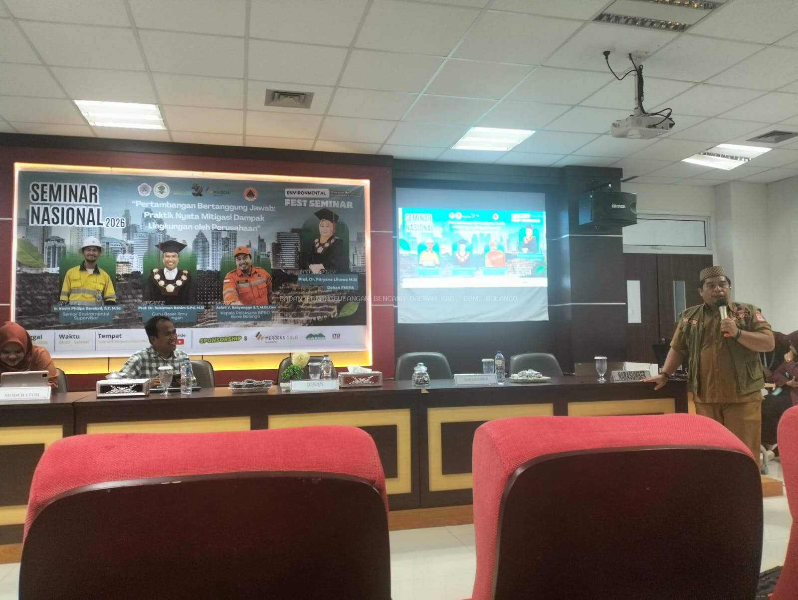 Perkuat Literasi Mitigasi, Kalaksa BPBD Bone Bolango Paparkan Strategi Penanggulangan Bencana di Seminar Nasional UNG